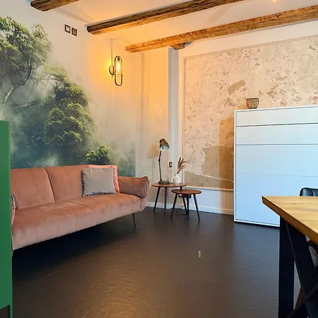 Z A B R S A I N T Z Dusza Xviii Apartman Katowice